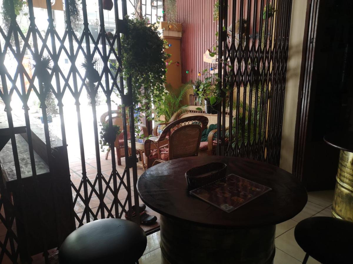 Peri Evi Hostel Phnom Penh Bassac Lane Eksteriør bilde