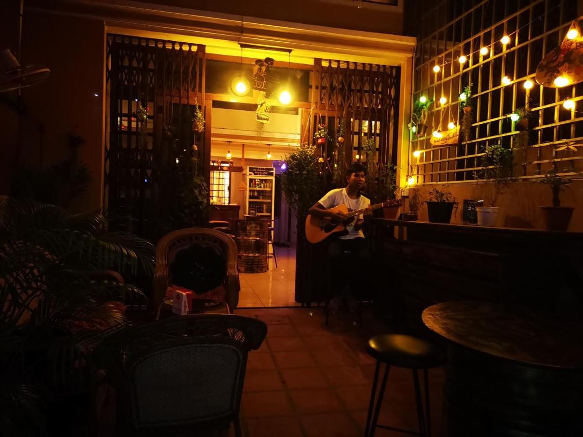Peri Evi Hostel Phnom Penh Bassac Lane Eksteriør bilde