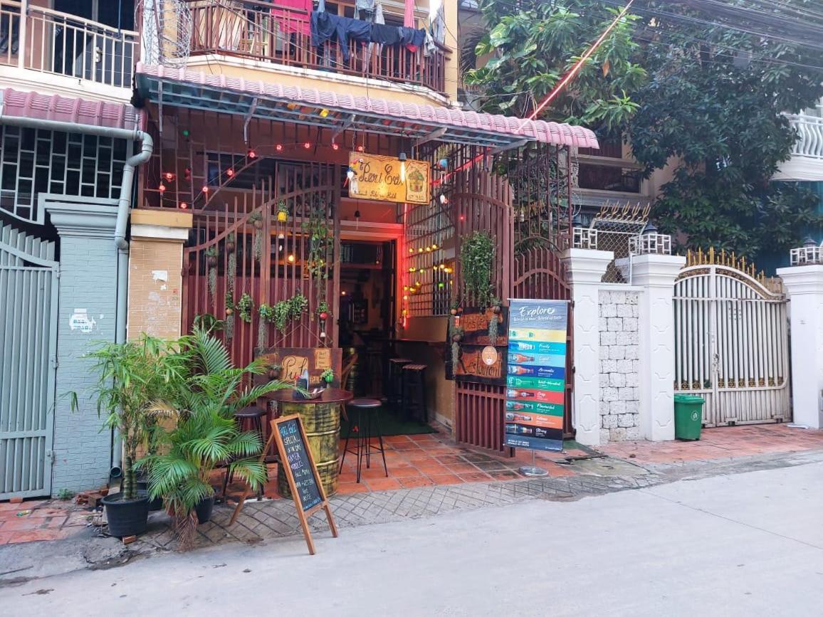 Peri Evi Hostel Phnom Penh Bassac Lane Eksteriør bilde