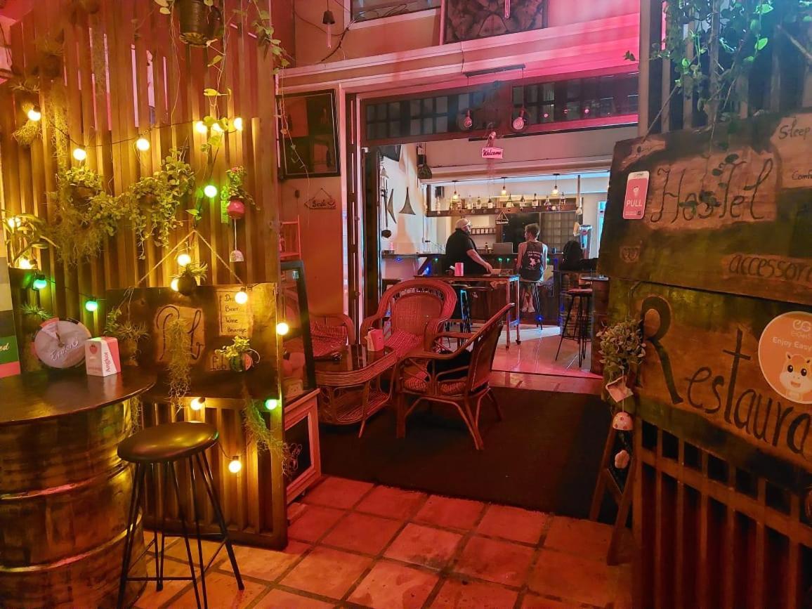 Peri Evi Hostel Phnom Penh Bassac Lane Eksteriør bilde