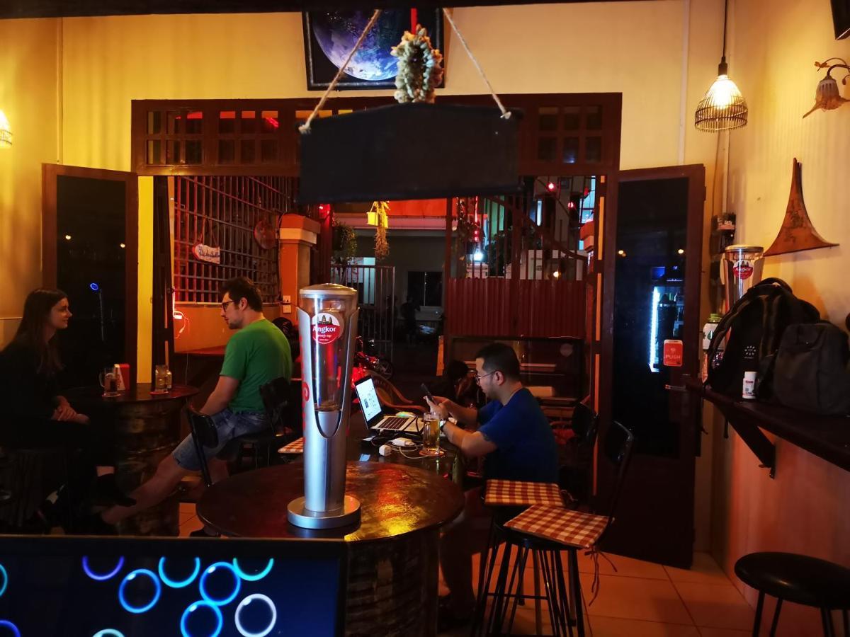 Peri Evi Hostel Phnom Penh Bassac Lane Eksteriør bilde