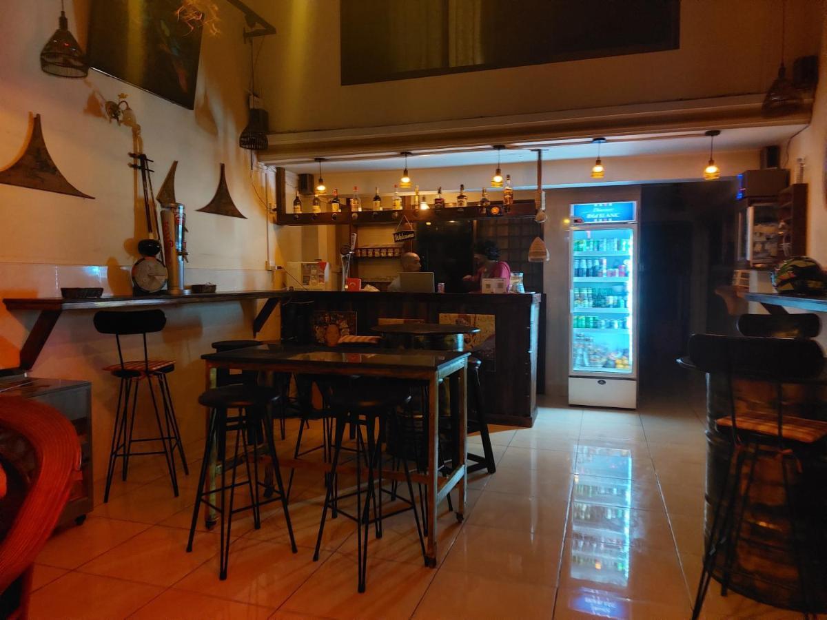 Peri Evi Hostel Phnom Penh Bassac Lane Eksteriør bilde